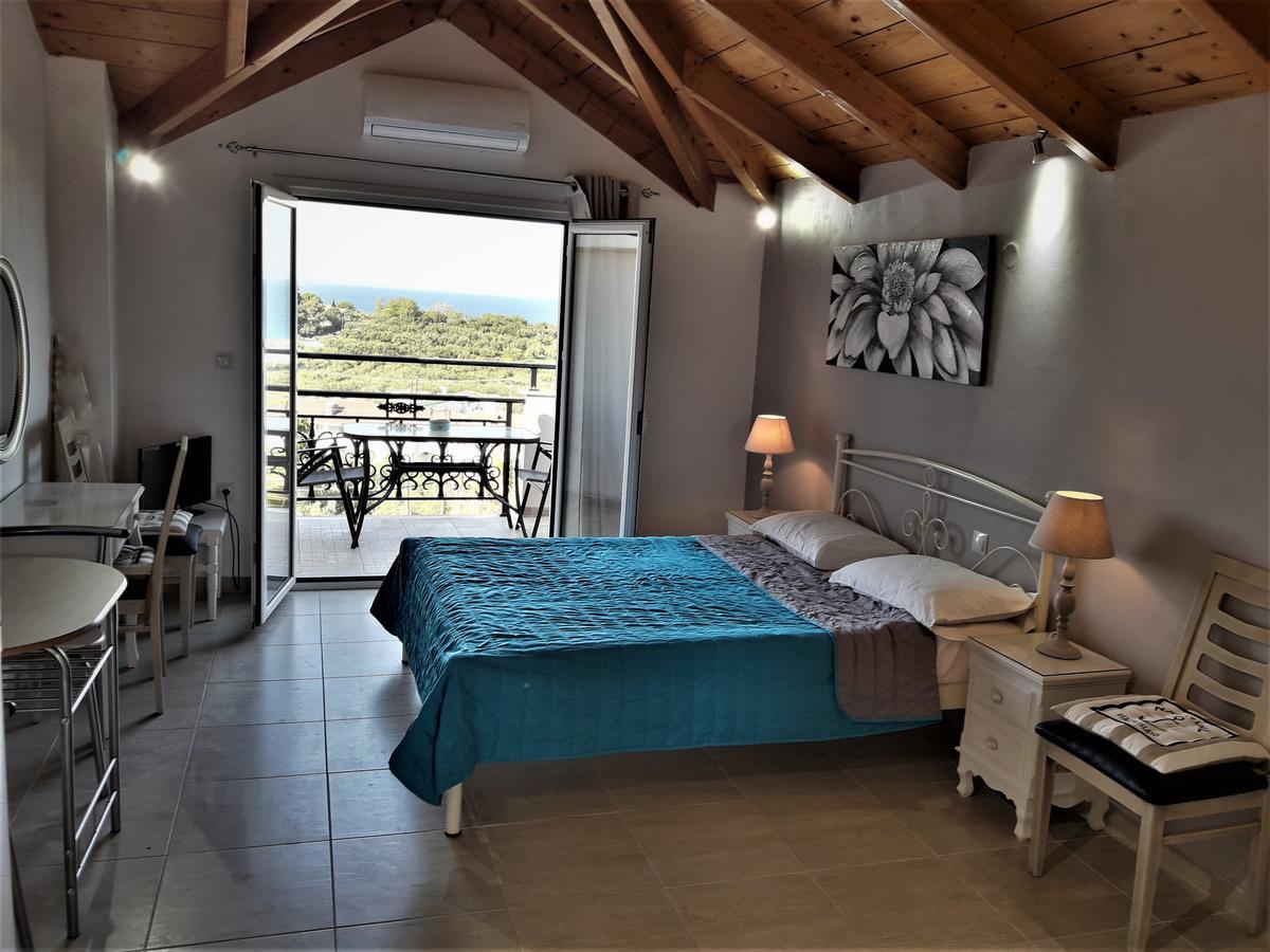Yiannis Apartment